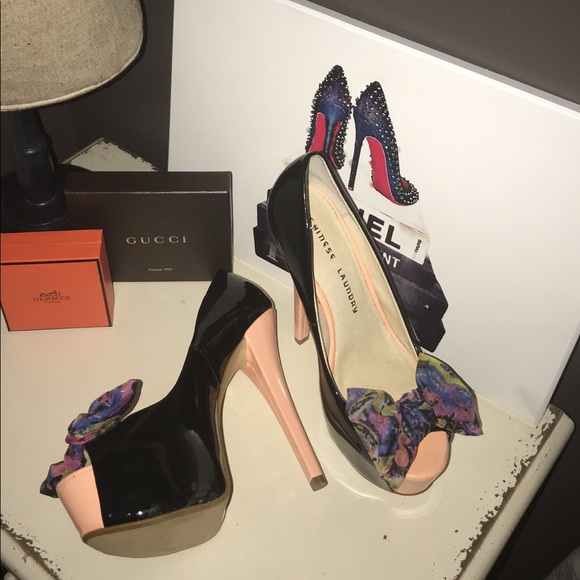 BRAND NEW Chinese Laundry Patent Heels W Bows 7.5 - Picture 8 of 8